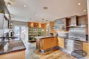 Photo 10- click for photo gallery